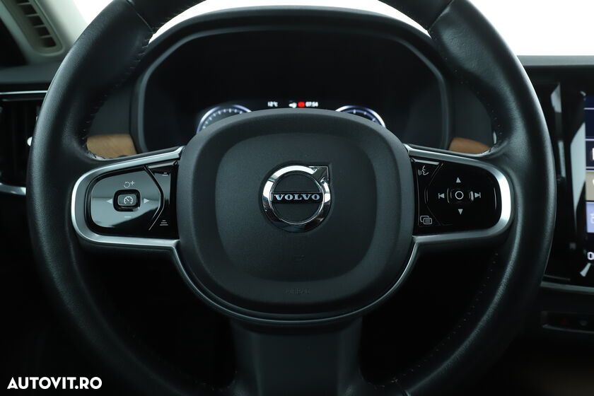 Volvo S90 D4 Inscription - 25