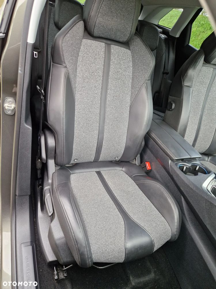 Peugeot 3008 - 18