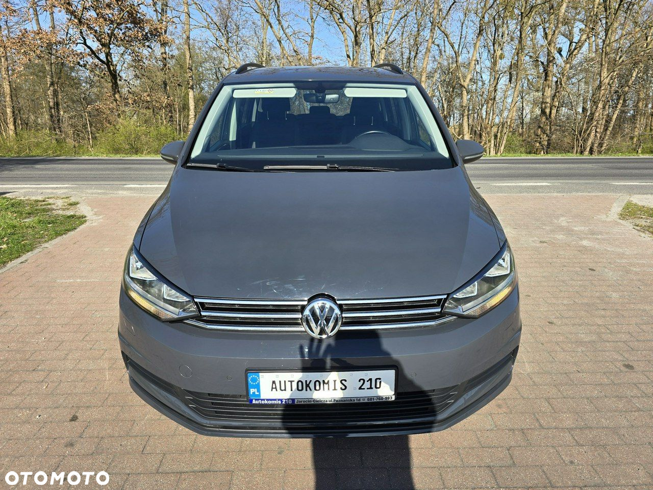 Volkswagen Touran - 16