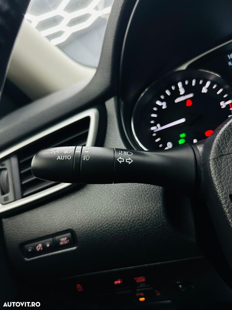 Nissan X-Trail 1.6 dCi ALL-MODE 4x4i Tekna - 31