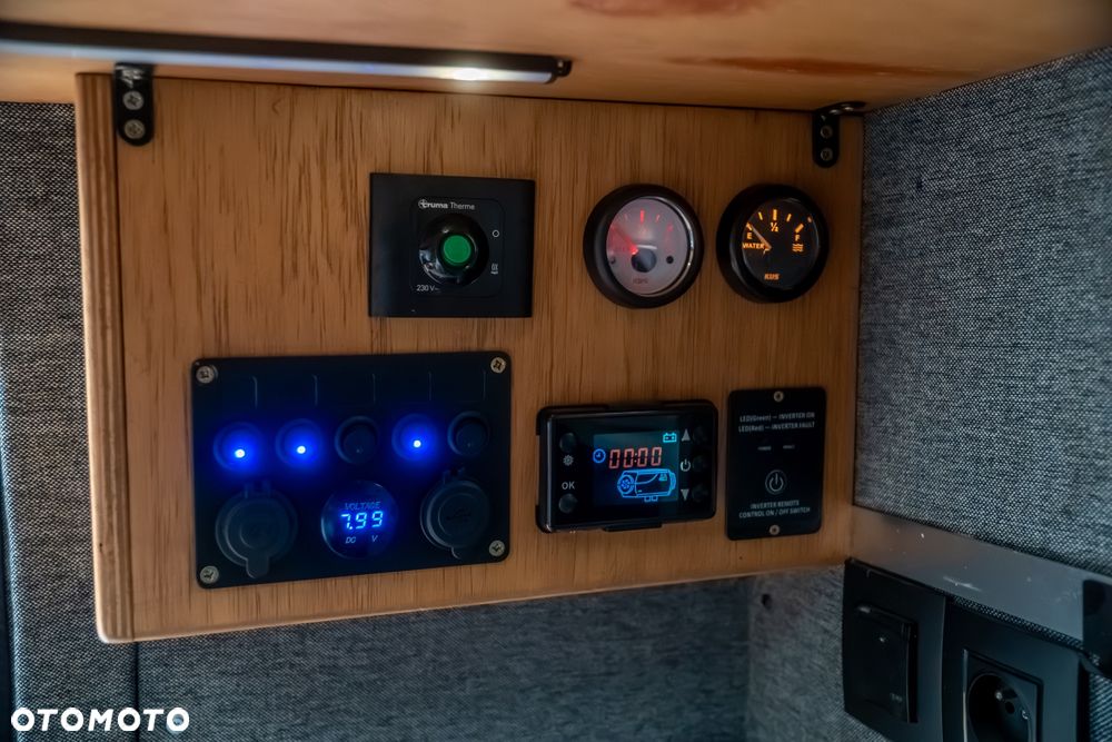 Mercedes-Benz Sprinter 319 - 17