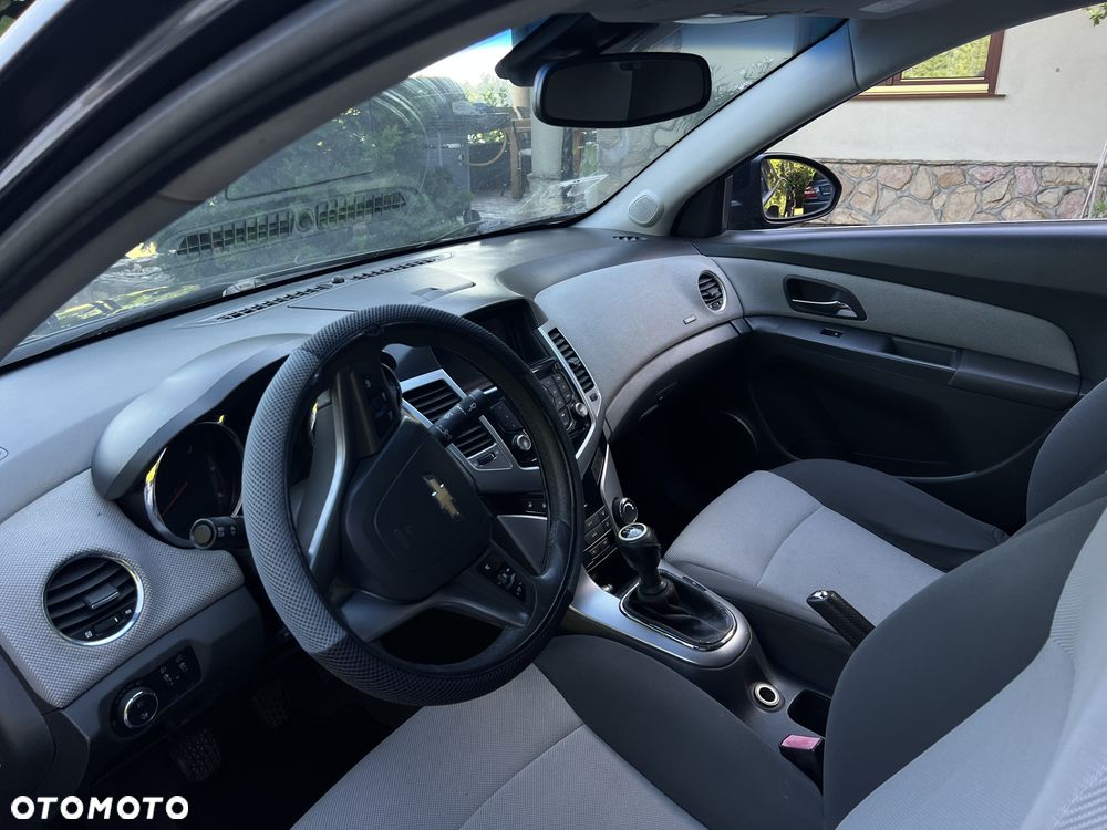 Chevrolet Cruze 2.0 LT - 32