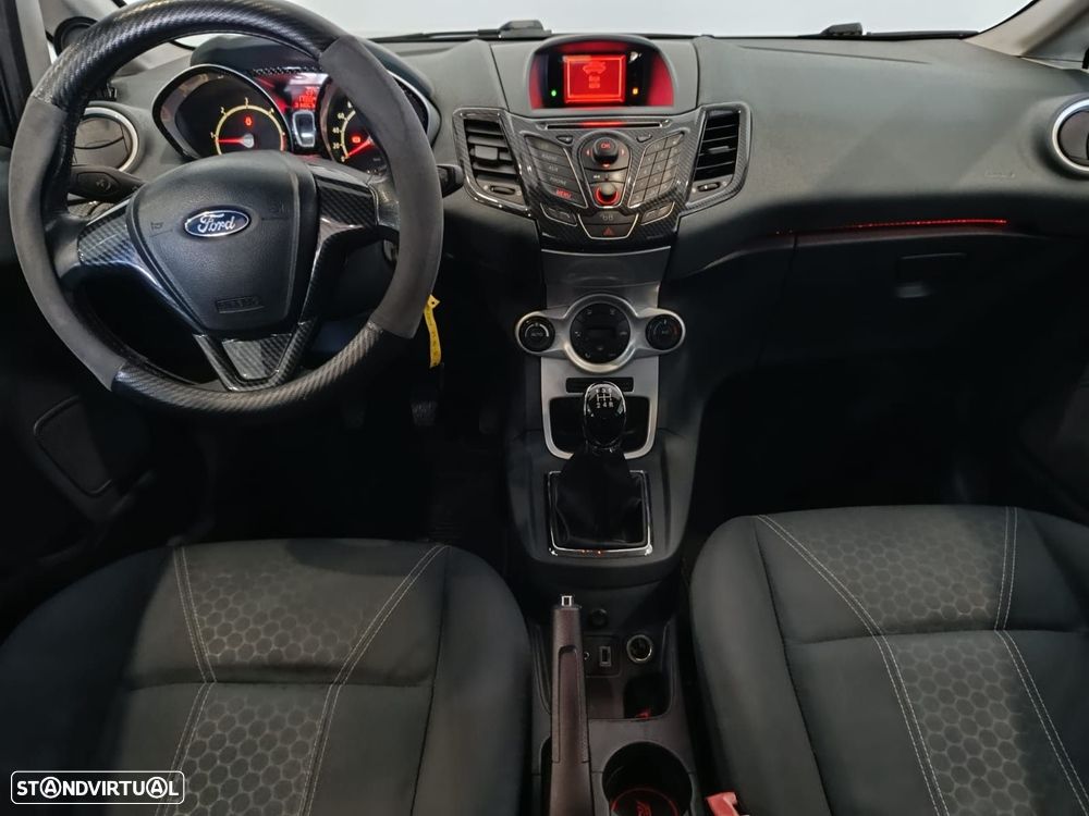 Ford Fiesta 1.6 TDCI ECOnetic - 11