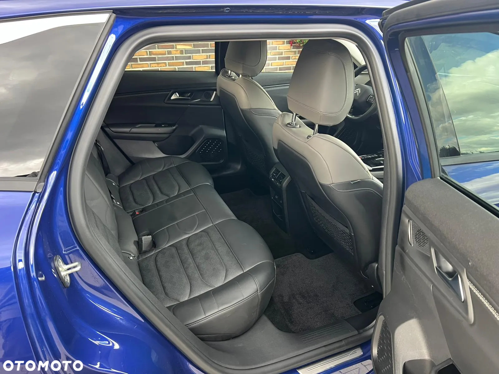 Citroën C5X 1.6 PHEV 180 Feel Pack EAT8 - 11