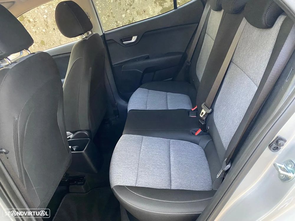 Kia Stonic 1.2 MPi Dynamic - 10