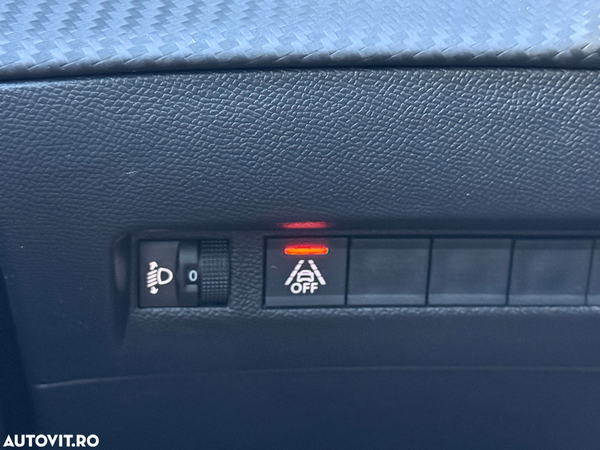 Peugeot 2008 PureTech 130 EAT8 Allure Pack - 17