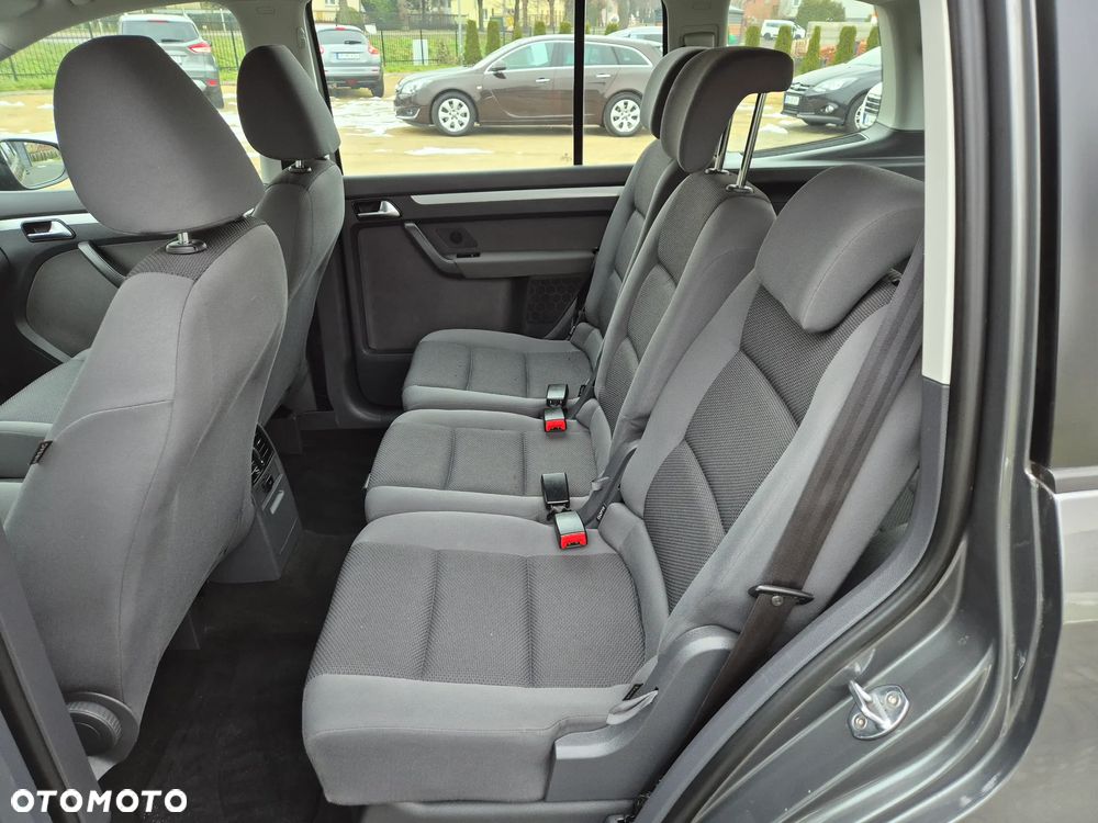 Volkswagen Touran 1.6 TDI DPF BlueMotion Technology DSG Comfortline - 34