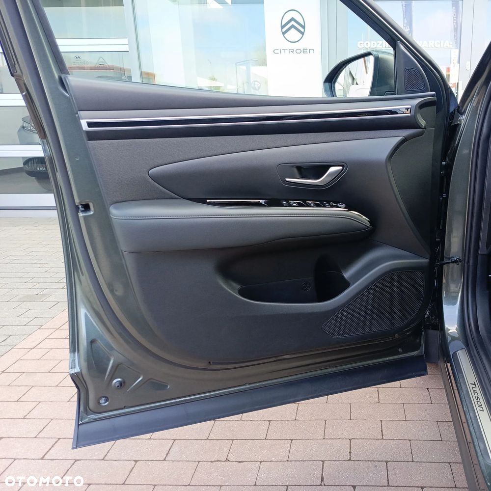 Hyundai Tucson 1.6 T-GDi HEV Executive 2WD - 10