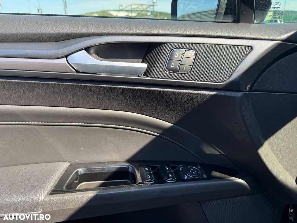 Ford Mondeo 2.0 TDCI PowerShift Titanium - 9
