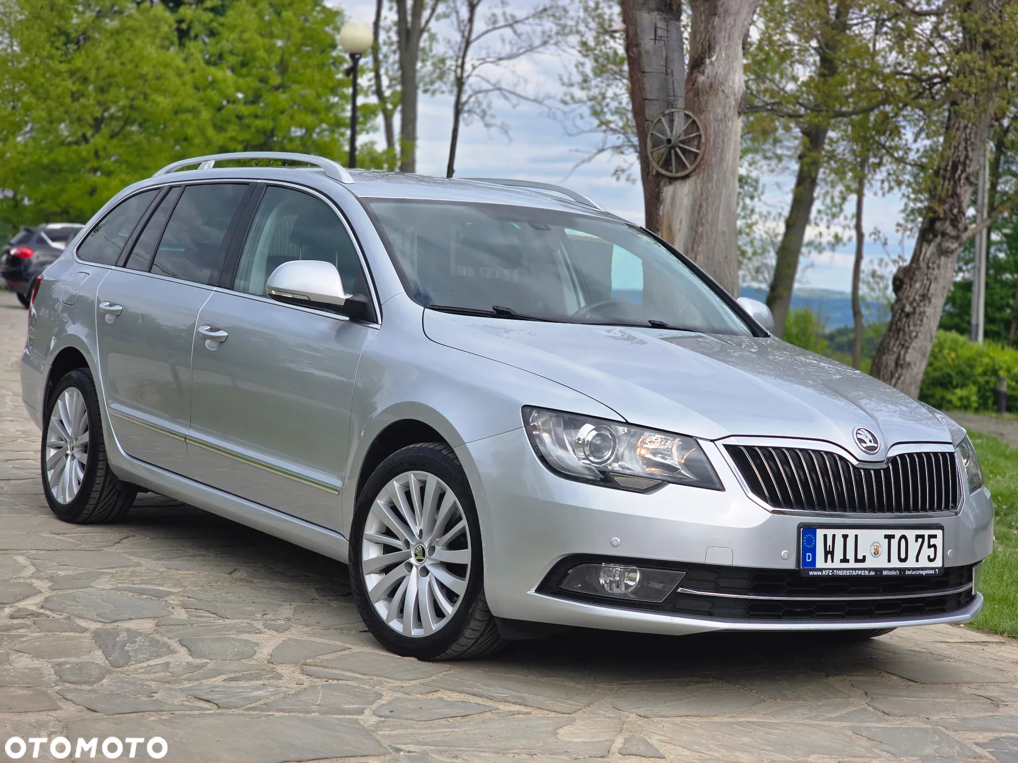 Skoda Superb 2.0 TDI Comfort DSG - 33