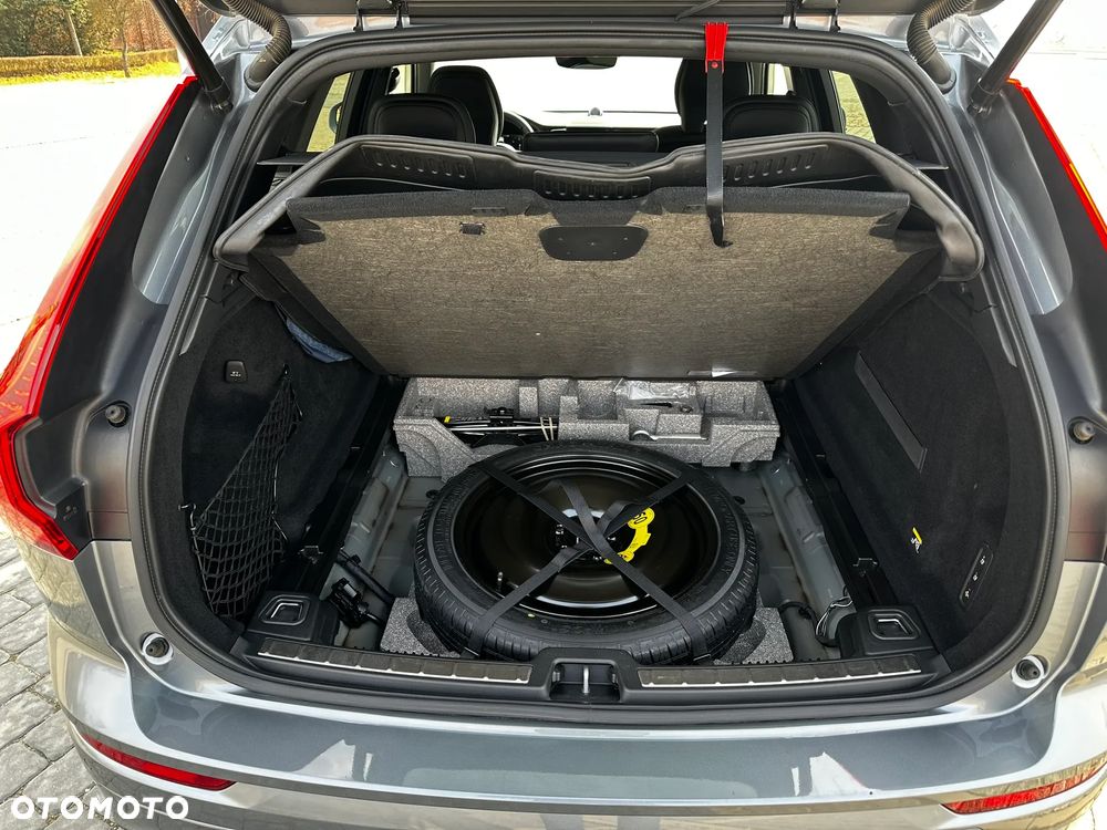 Volvo XC 60 D5 AWD R-Design - 18