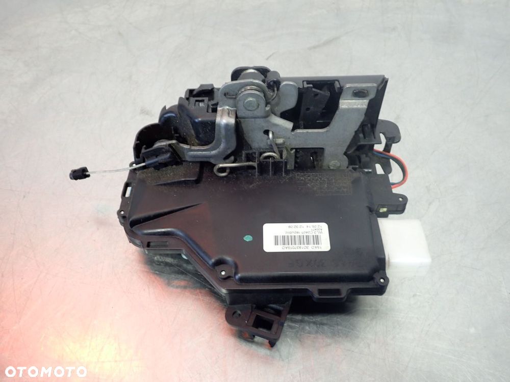 ZAMEK LEWY PRZÓD DRZWI SKODA ROOMSTER I LIFT - 1