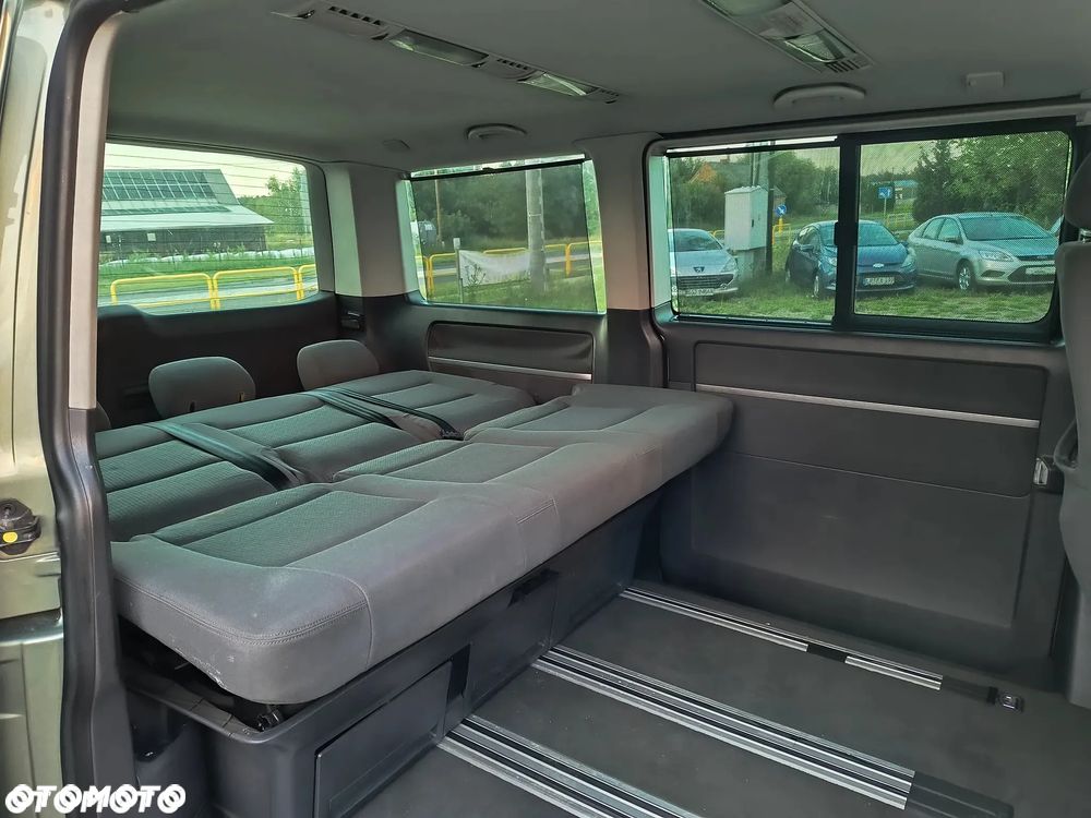 Volkswagen Multivan - 7