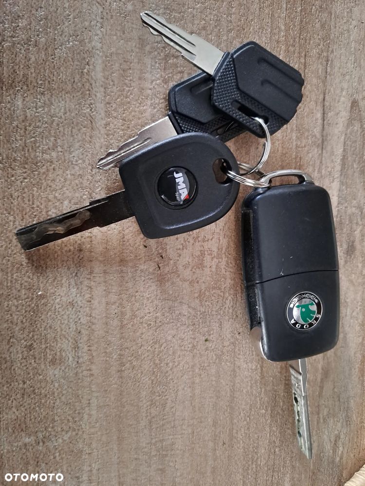 Skoda Fabia 1.2 HTP Active - 18