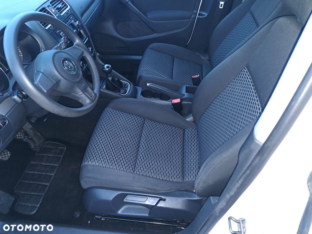 Volkswagen Golf - 8