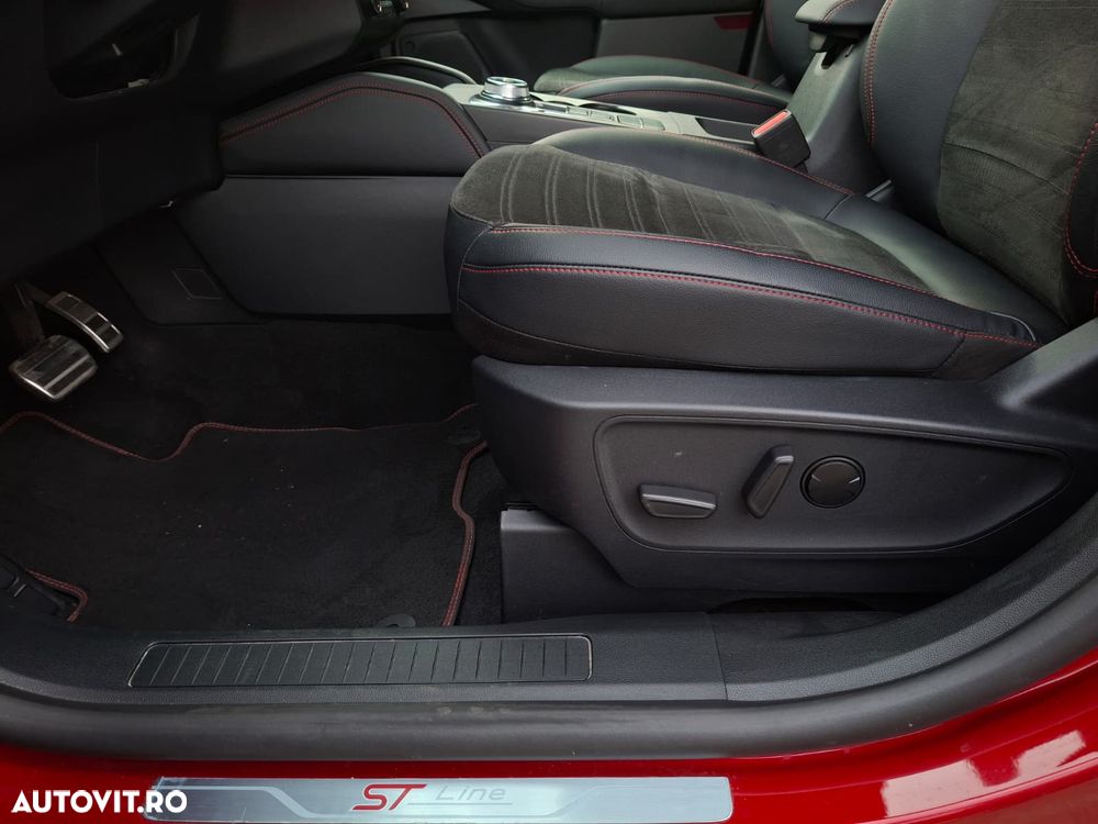 Ford Kuga 2.5 Duratec PHEV ST Line - 31