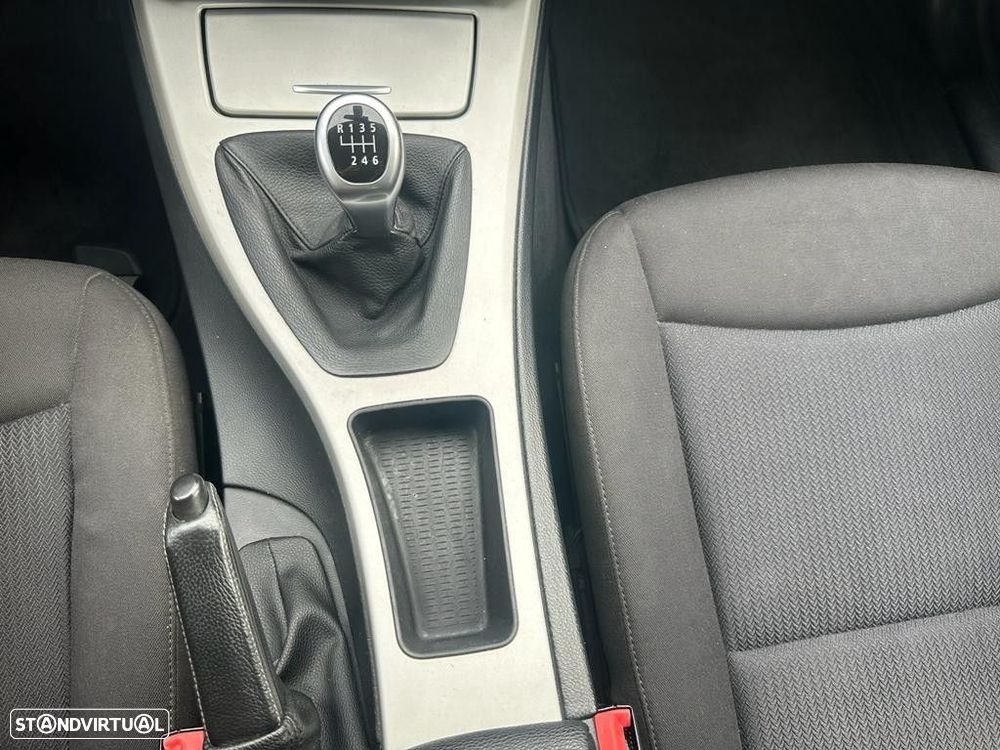 BMW 318 d Touring Line Sport - 20