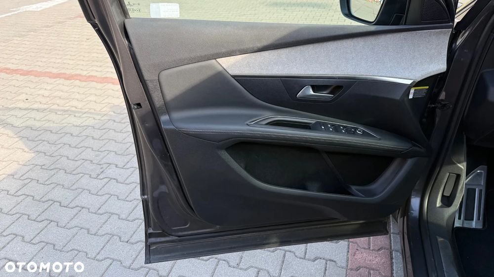 Peugeot 3008 1.2 PureTech GT Pack S&S EAT8 - 18