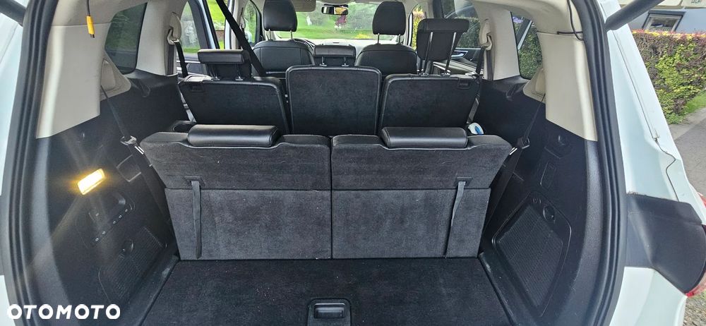 Ford S-Max - 8