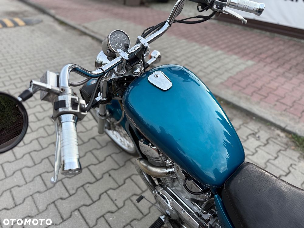 Suzuki Intruder - 26