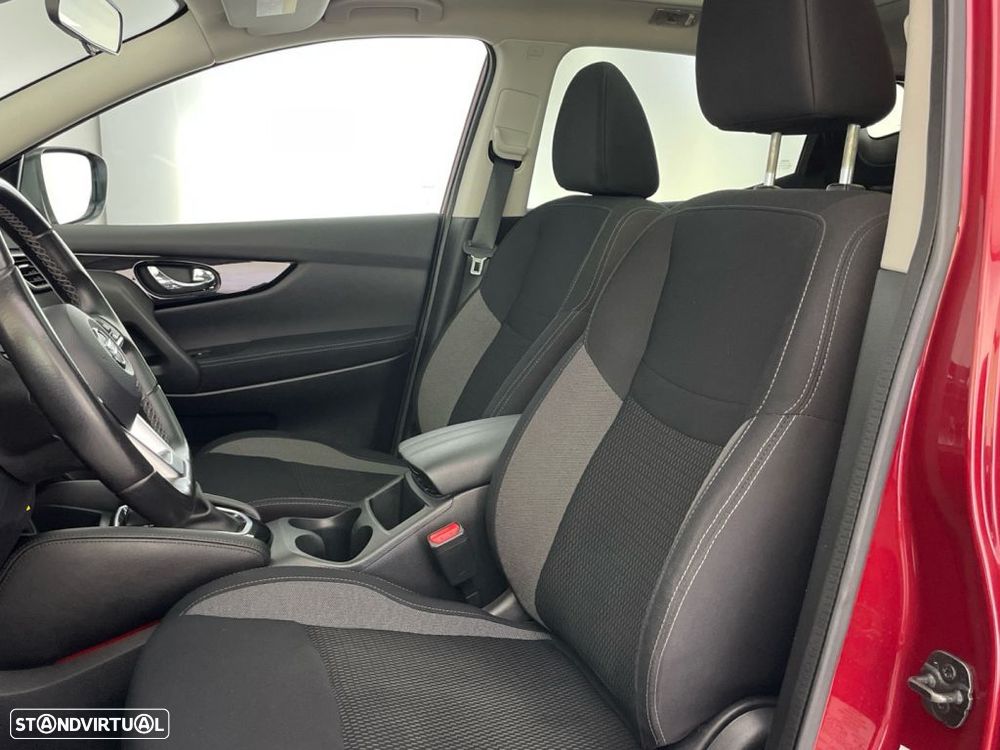 Nissan Qashqai 1.5 dCi N-Connecta DCT - 16