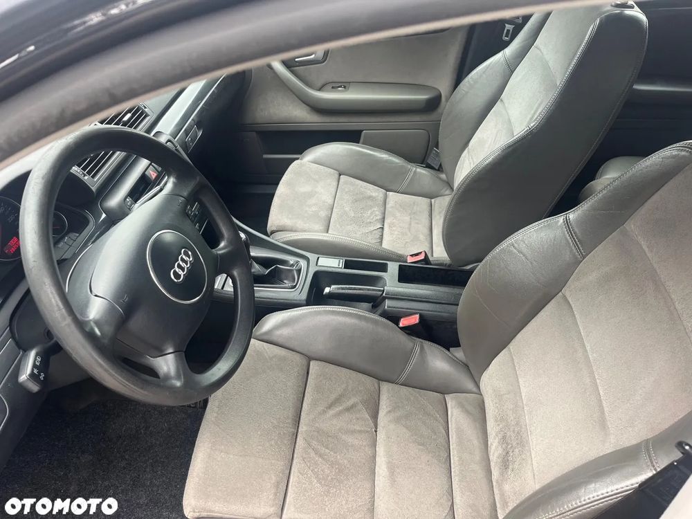 Audi A4 Avant - 16