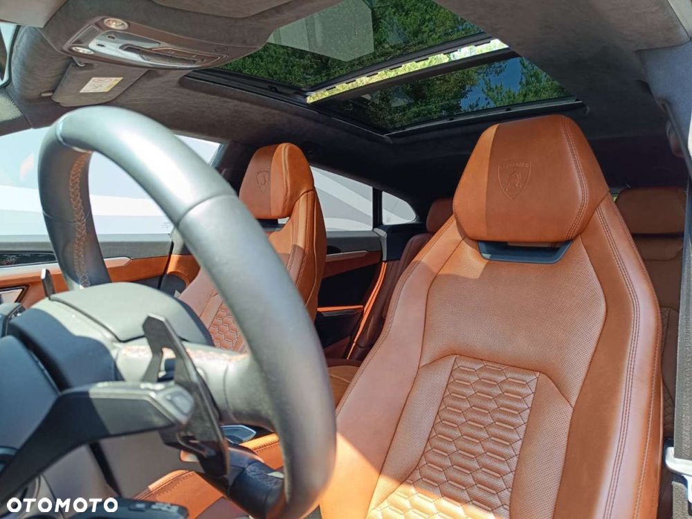 Lamborghini Urus - 27