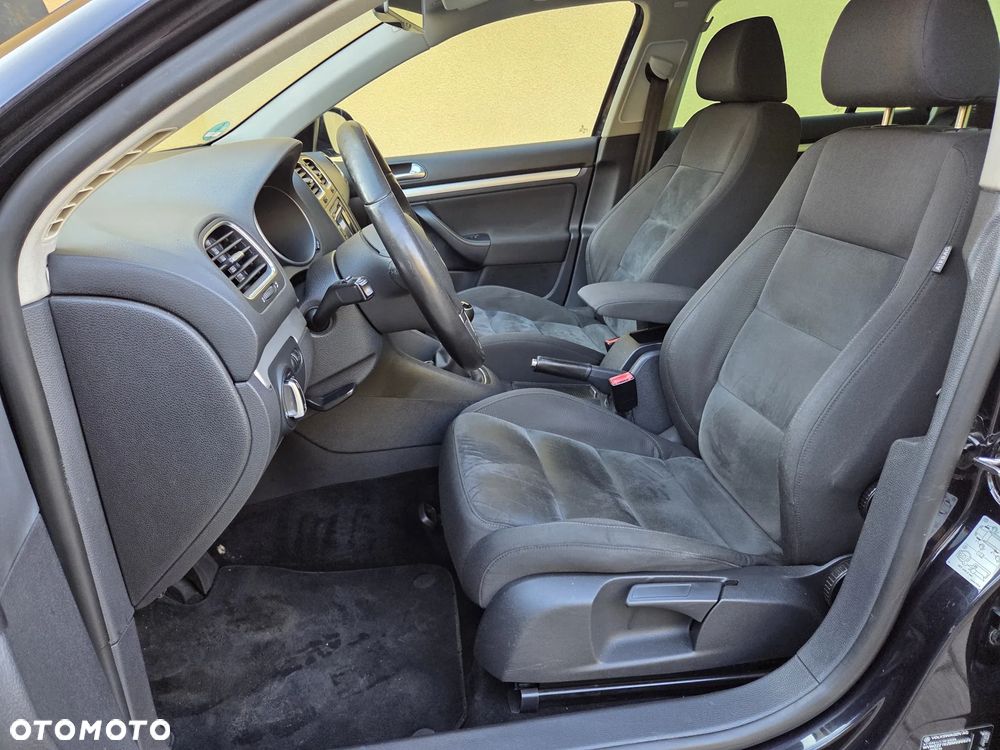 Volkswagen Golf 2.0 TDI DPF Highline - 12