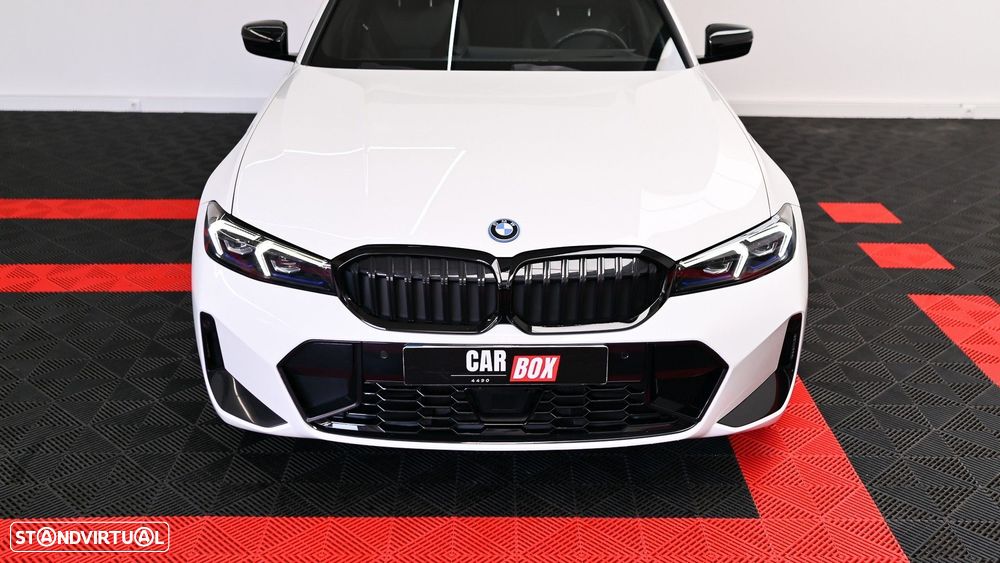 BMW 330 e Aut. M Sport - 3