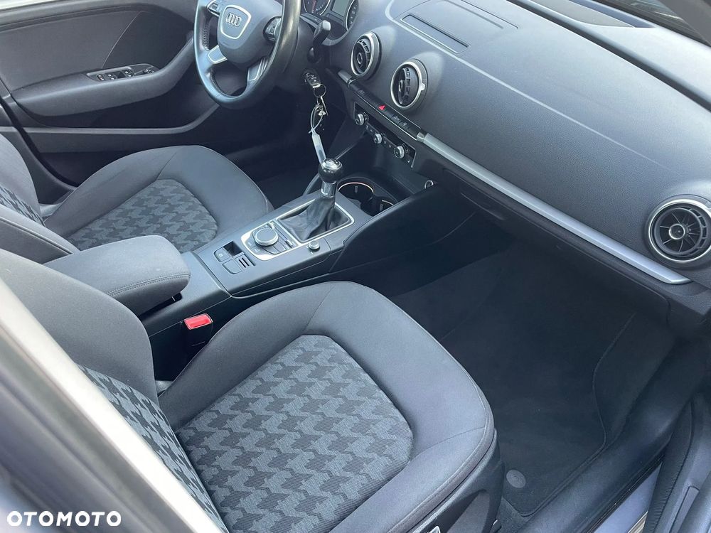 Audi A3 1.6 TDI (clean diesel) S line Sportpaket - 10