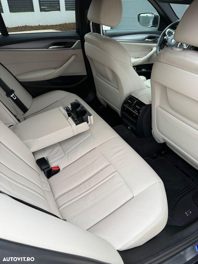 BMW Seria 5 530d xDrive AT - 14