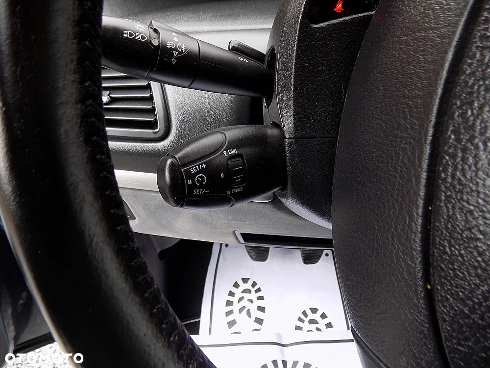 Peugeot 807 2.0 HDi Premium Euro5 - 14
