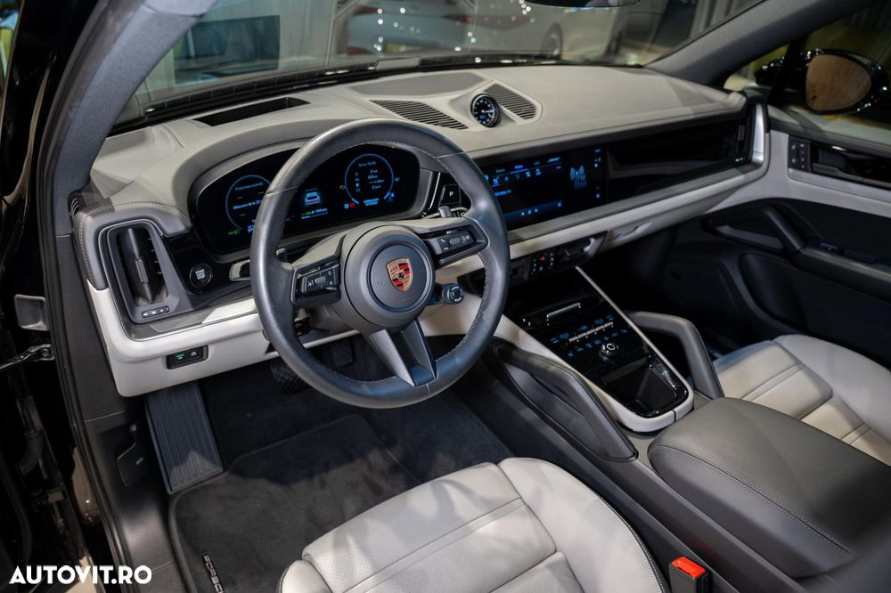 Porsche Cayenne - 25