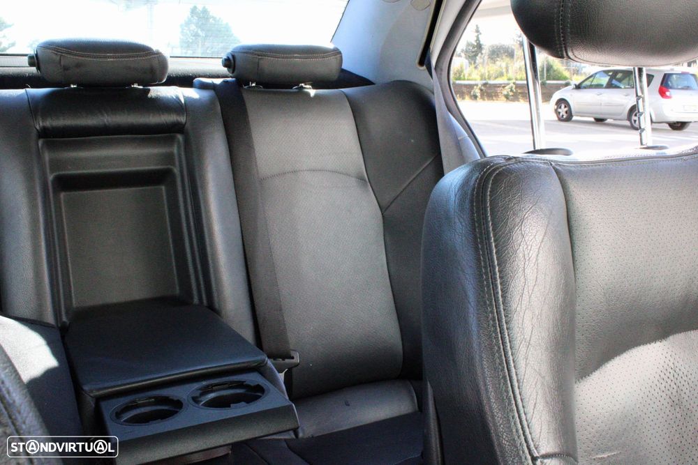 Mercedes-Benz C 240 Avantgarde 4-Matic - 11