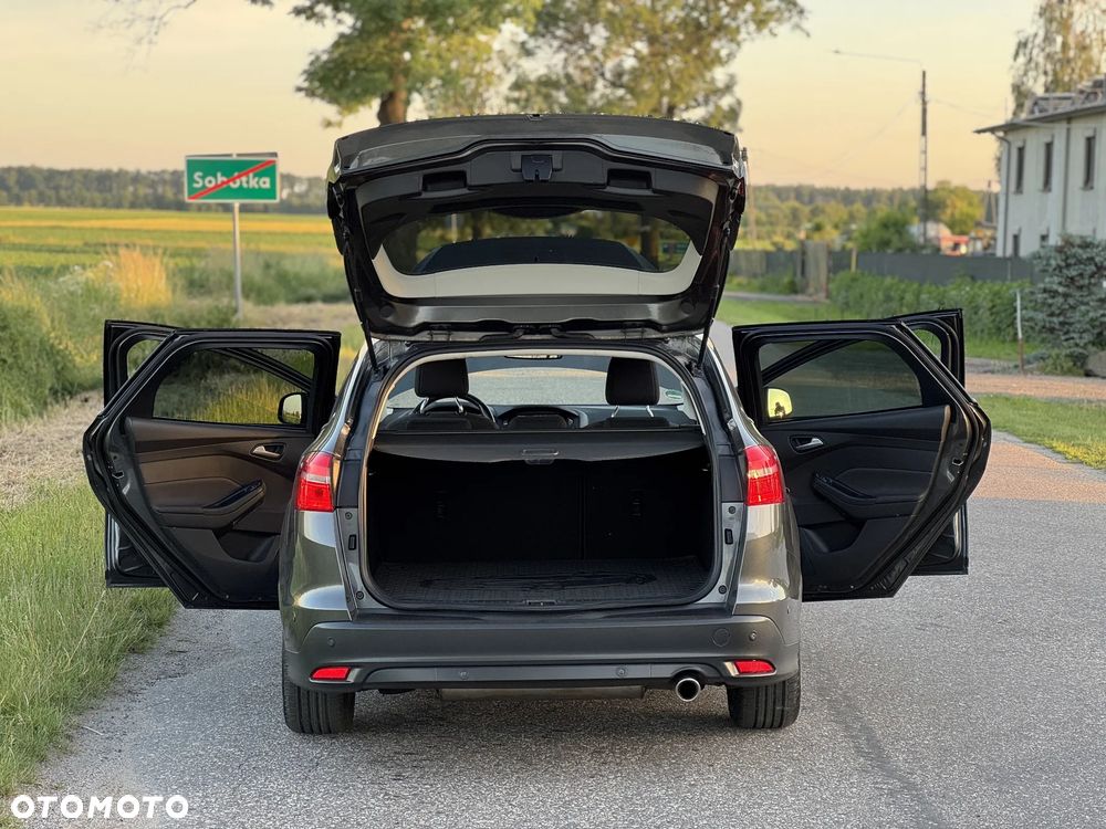 Ford Focus 2.0 TDCi SYNC Edition ASS - 19