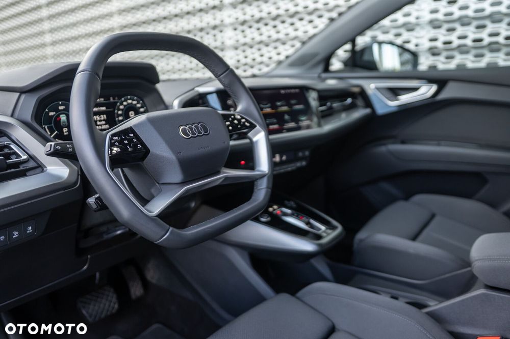 Audi Q4 e-tron - 12