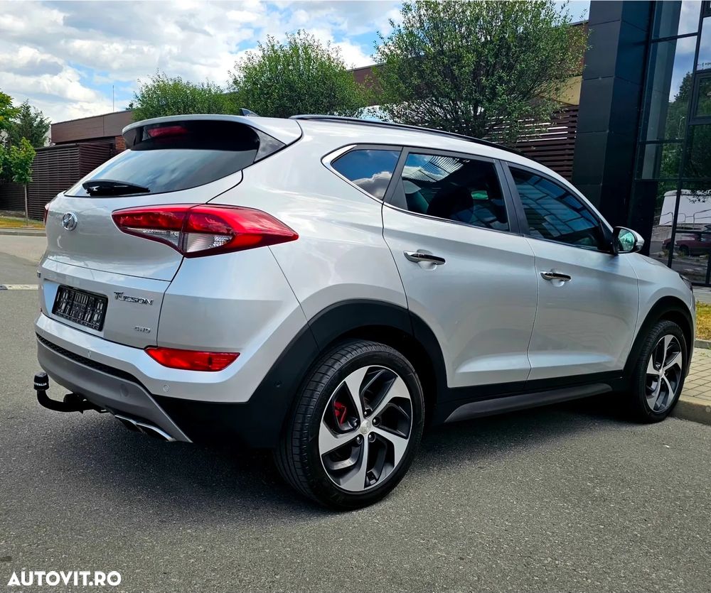 Hyundai Tucson 2.0 CRDI 4WD Automatik Premium - 28
