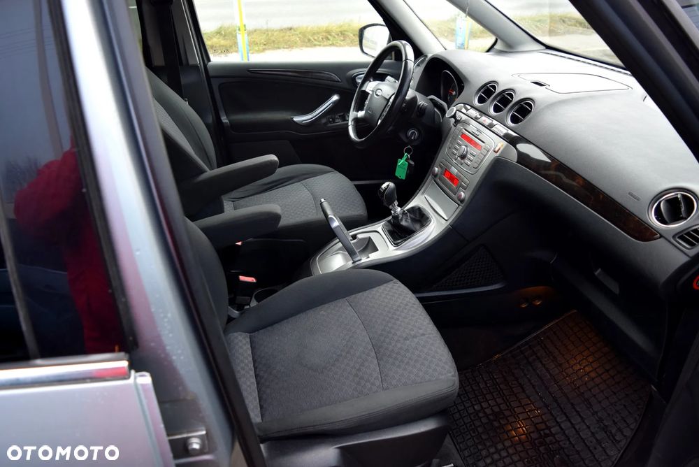 Ford Galaxy 2.0 TDCi Ghia - 7