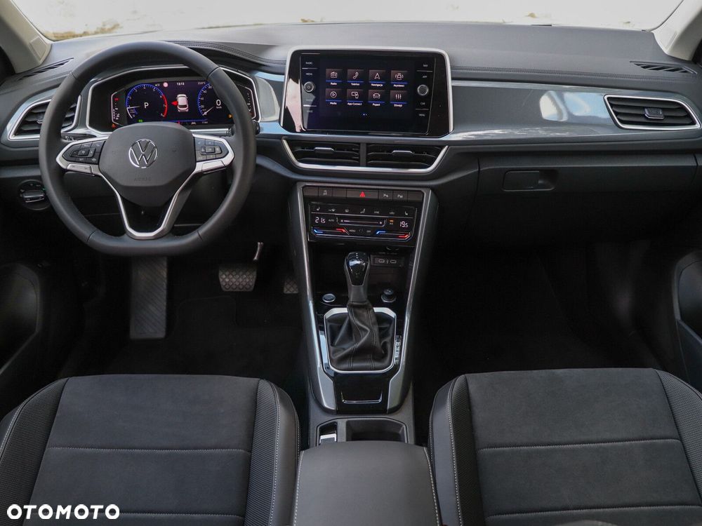 Volkswagen T-Roc - 13