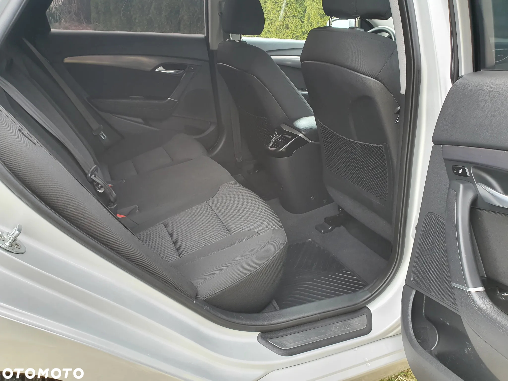 Hyundai i40 2.0 GDI Comfort + - 24