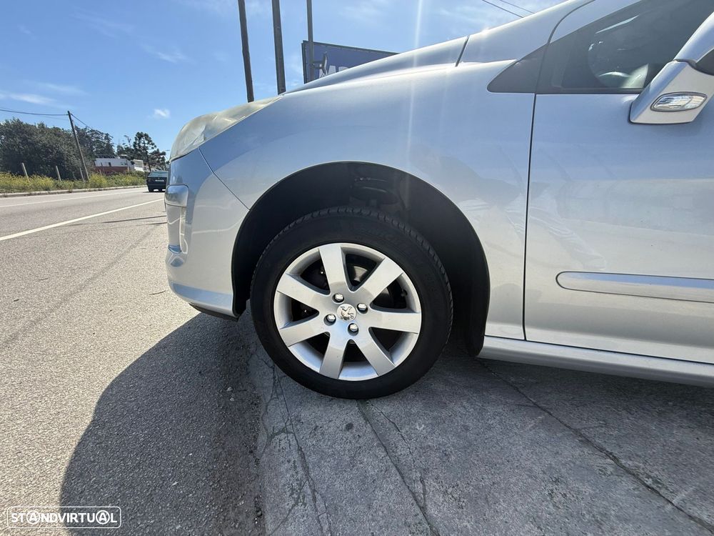 Peugeot 308 SW 1.6 HDi Executive - 11