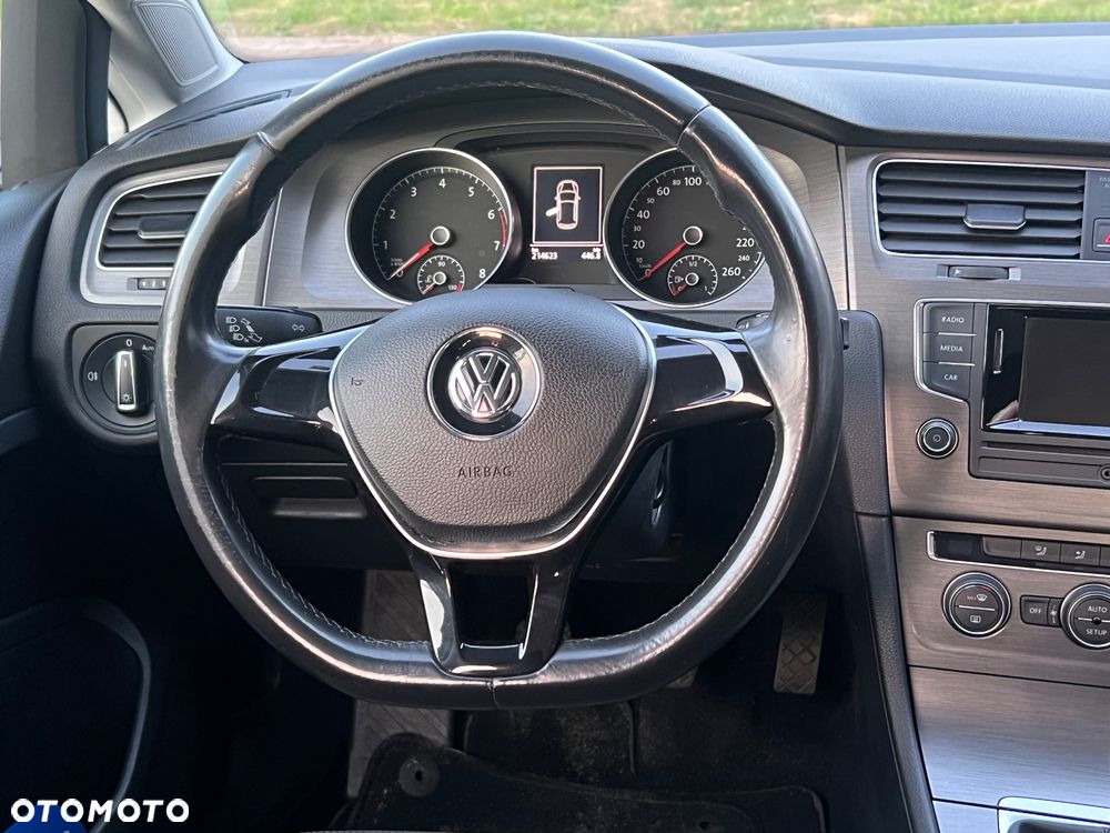 Volkswagen Golf - 17