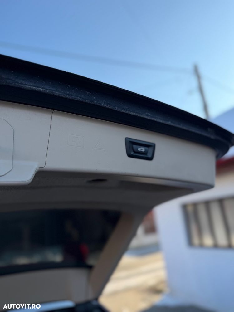 BMW Seria 5 520d Sport-Aut. - 11