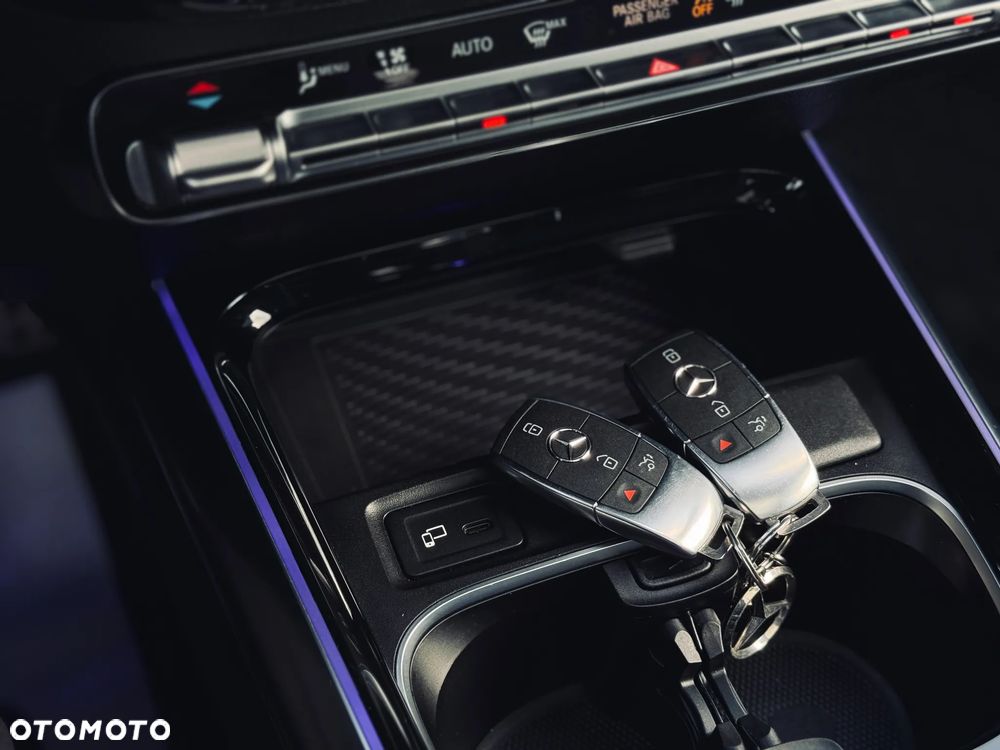 Mercedes-Benz GLA 250 4Matic 8G-DCT AMG Line - 37