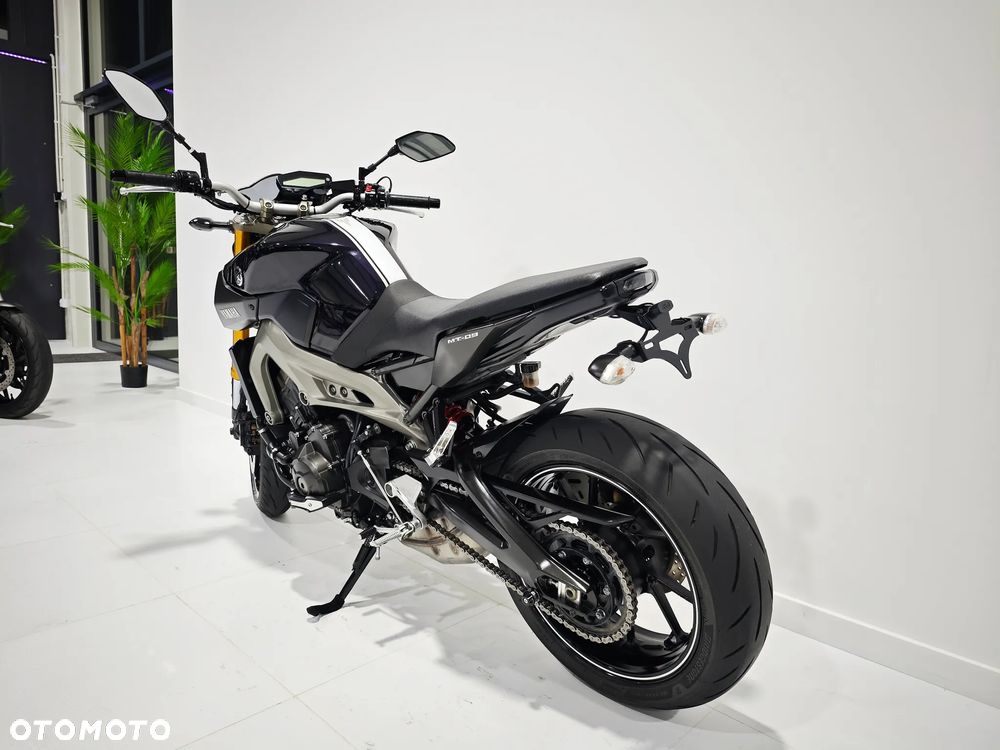 Yamaha MT - 19