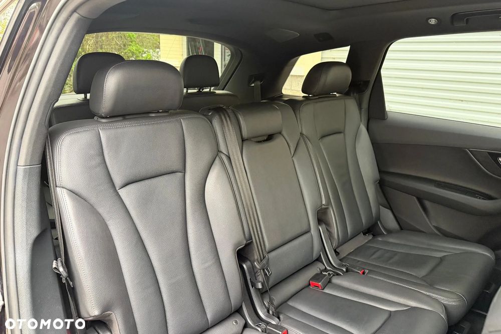 Audi Q7 - 11