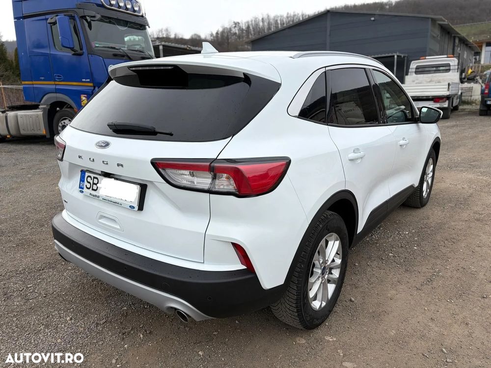 Ford Kuga 2.0 EcoBlue A8 AWD Titanium - 3