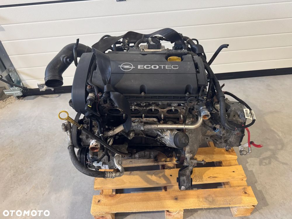 SILNIK 1.8 16V Z18XER OPEL ASTRA H ZAFIRA B Z18XER KOMPLETNY - 1