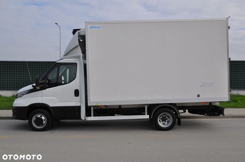 Iveco DAILY 156KM AUTOMAT CHŁODNIA IZOTERMA KRAJOWE BEZWYPADKOWE - 13