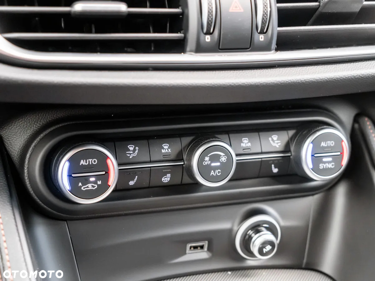 Alfa Romeo Stelvio 2.0 Turbo Intensa Q4 - 31